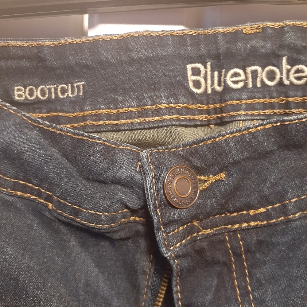 Bootcut Mid Rise Jeans - Picture 3 of 5